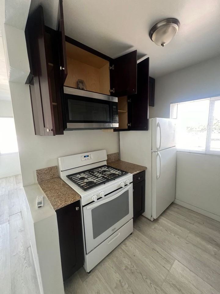 5502-8 University AZTEC APT_Michael - Photo 2 of 15