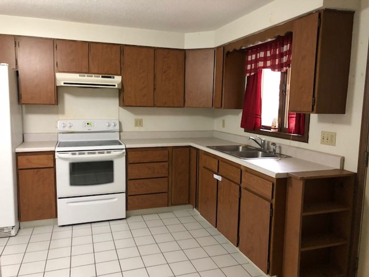 402 S Columbia St - Photo 3 of 12