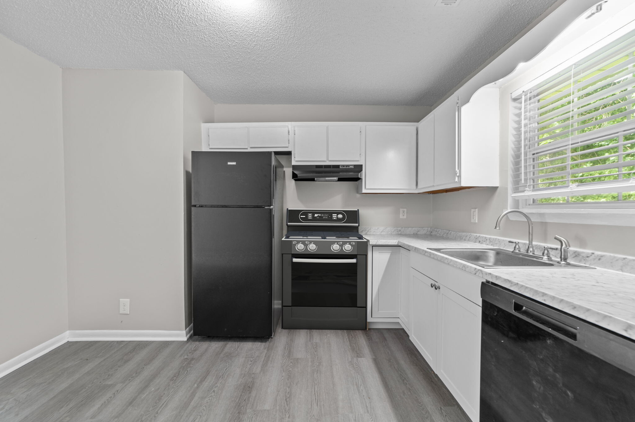 Modern Comfort Awaits at Roberts Lane Apartments in High Point! - Photo 2 of 20