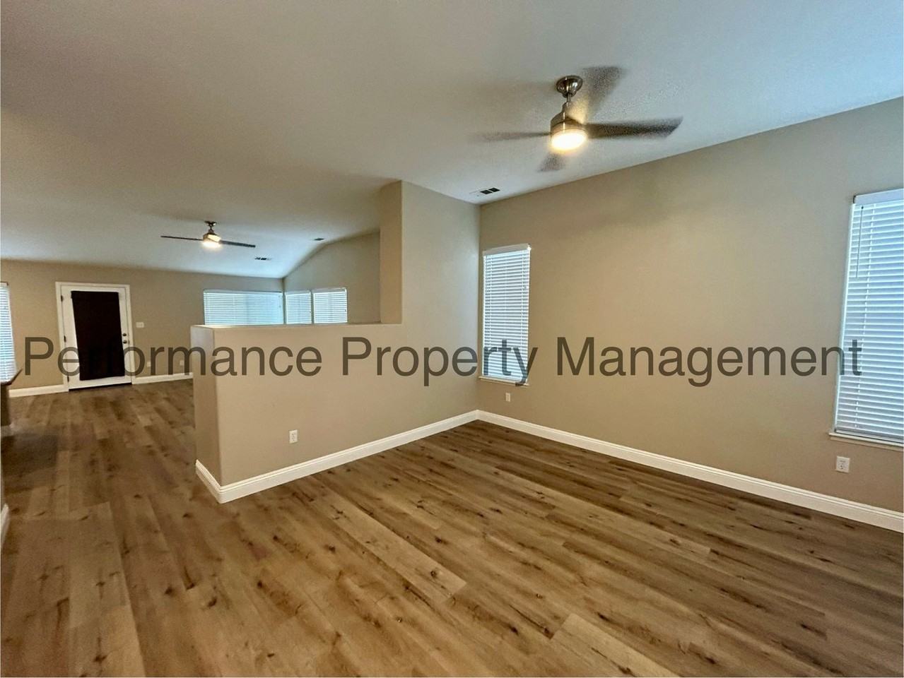 10322 Willow Bend Ct - Photo 3 of 23