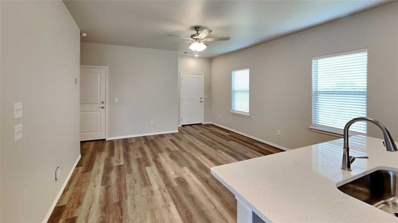 12509 Florence Ln - Photo 7 of 21