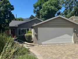 featured image of 3002 Manhattan Ave