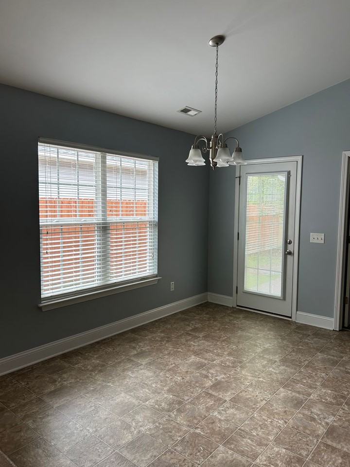 4762 Corena Dr - Photo 4 of 13