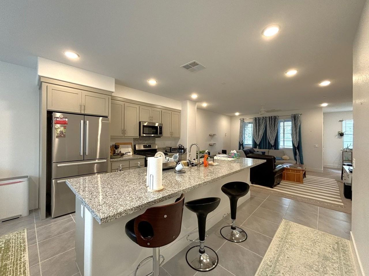 412 Arc Ct - Photo 4 of 11