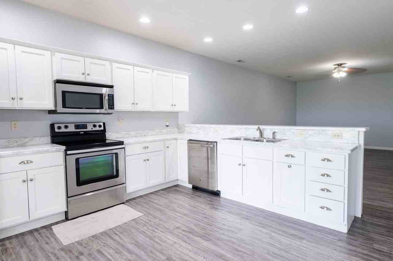 3015 Rutherford Dr - Photo 3 of 19