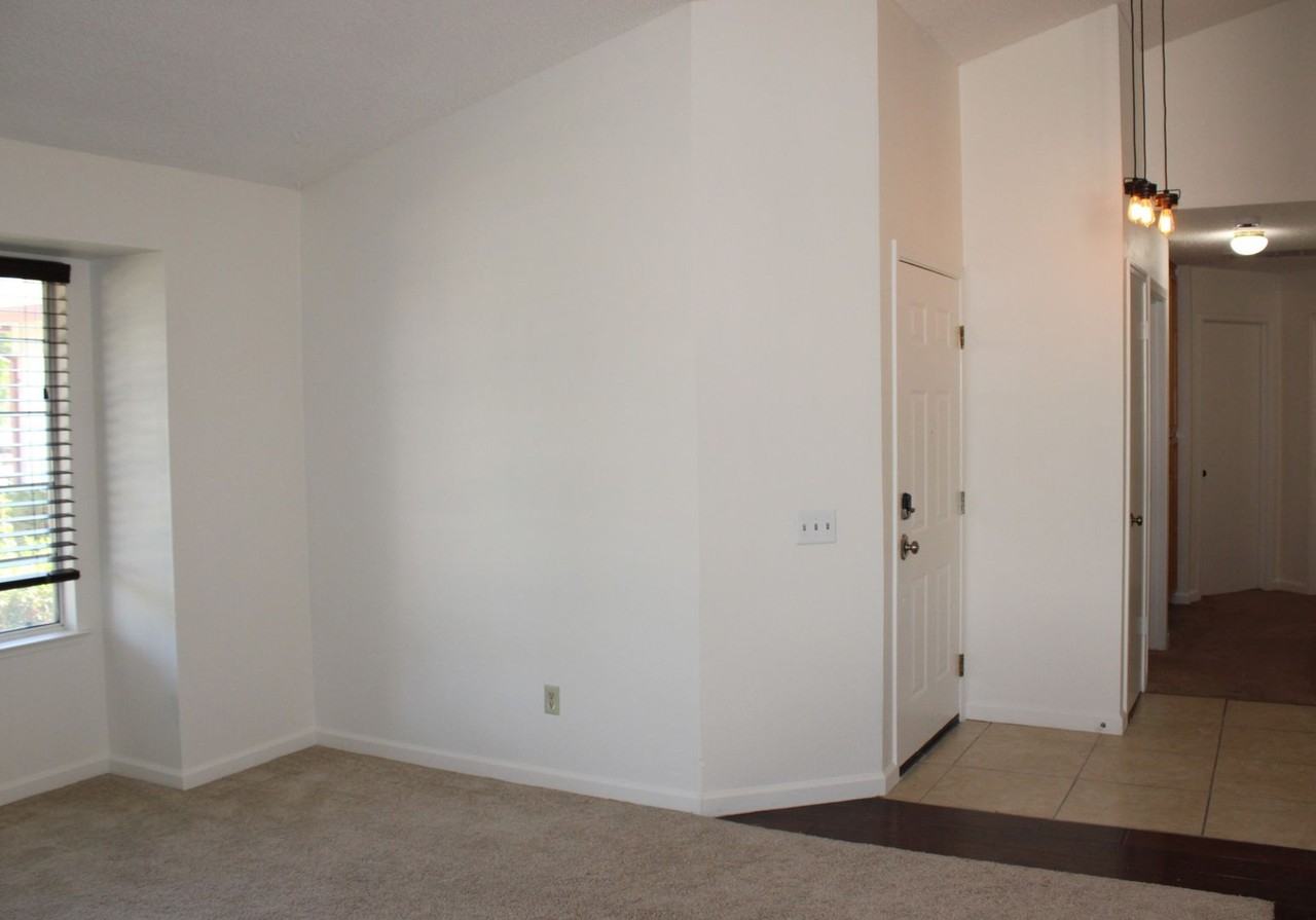 3412 Leland St - Photo 3 of 19