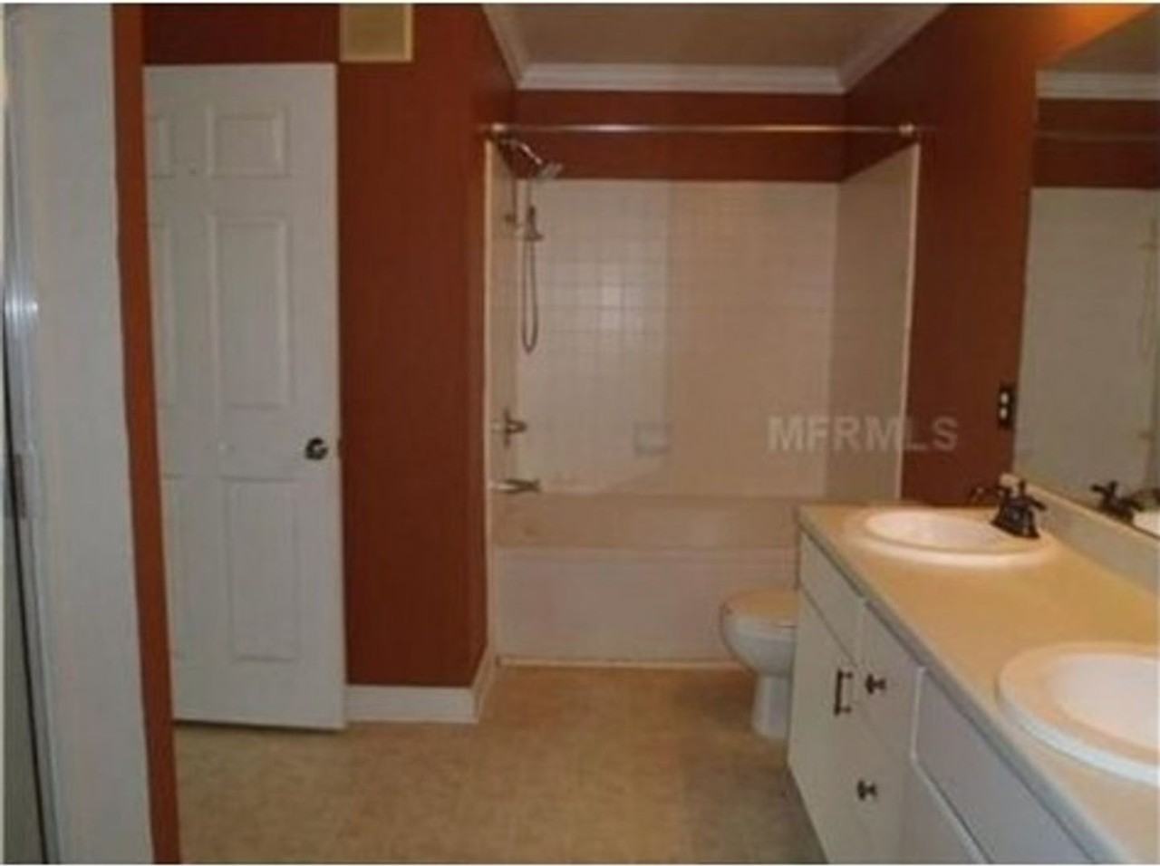 18318 Bridle Club Dr - Photo 3 of 9