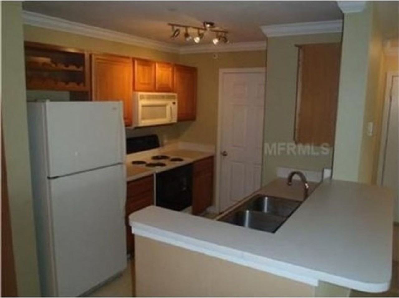 18318 Bridle Club Dr - Photo 4 of 9