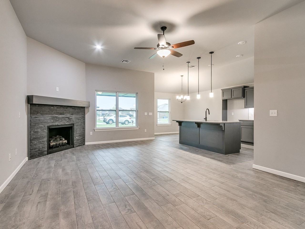 1732 Bloomington Ct - Photo 3 of 34