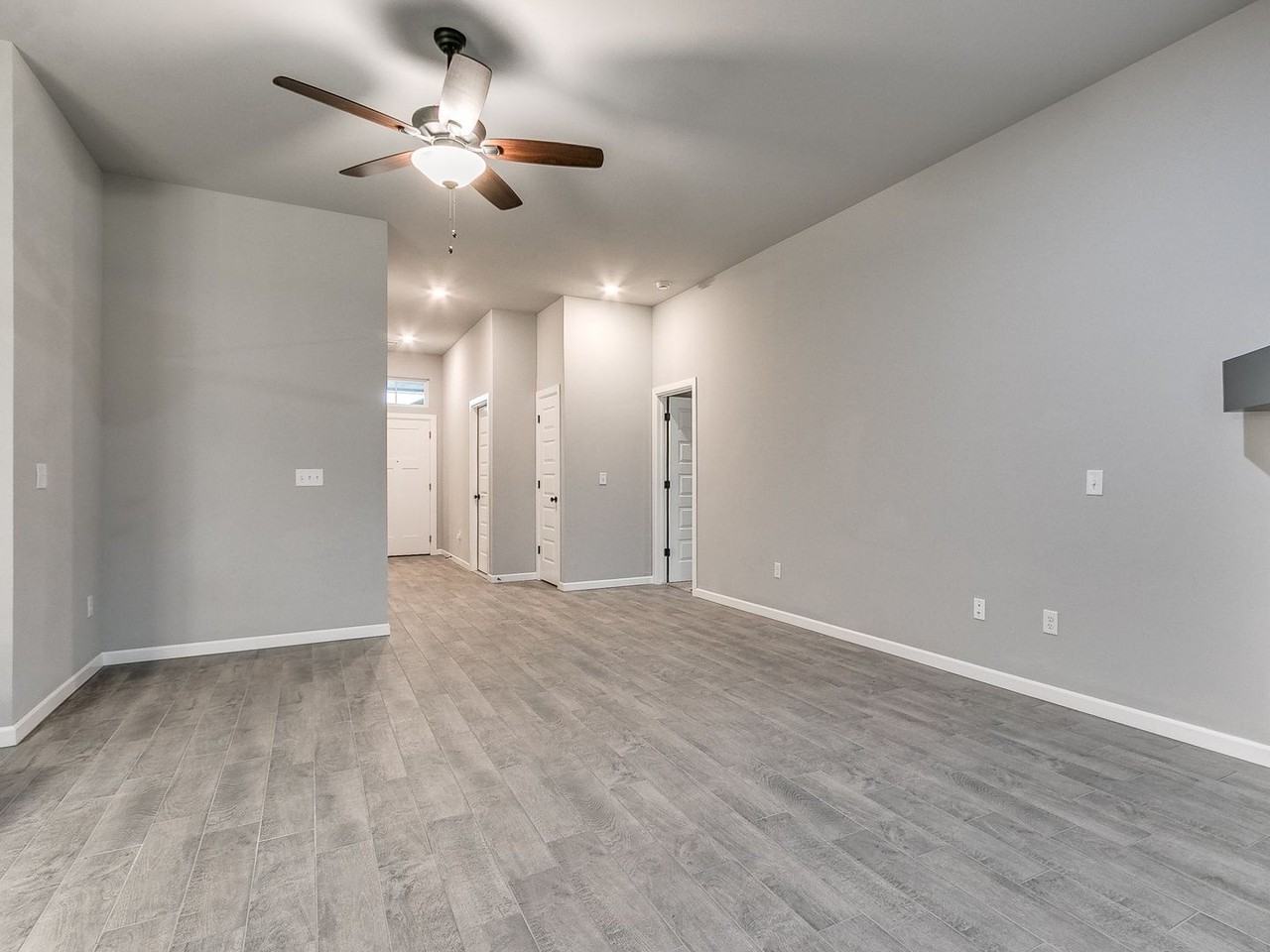 1732 Bloomington Ct - Photo 7 of 34