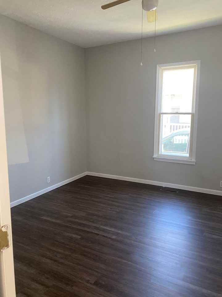 522 E Pacific St - Photo 2 of 7