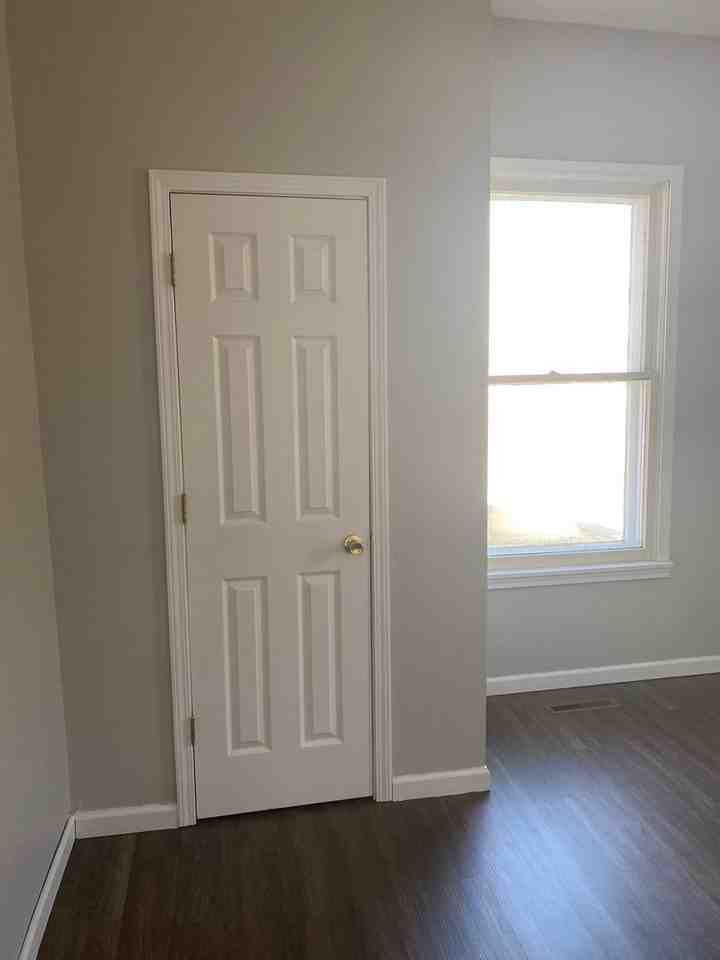 522 E Pacific St - Photo 3 of 7