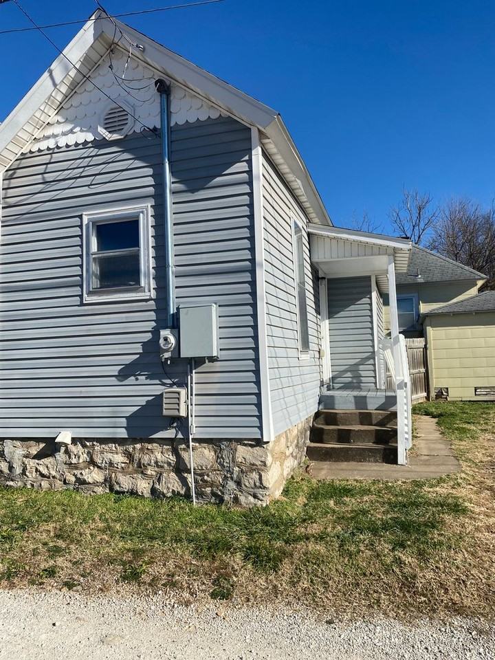 522 E Pacific St - Photo 7 of 7