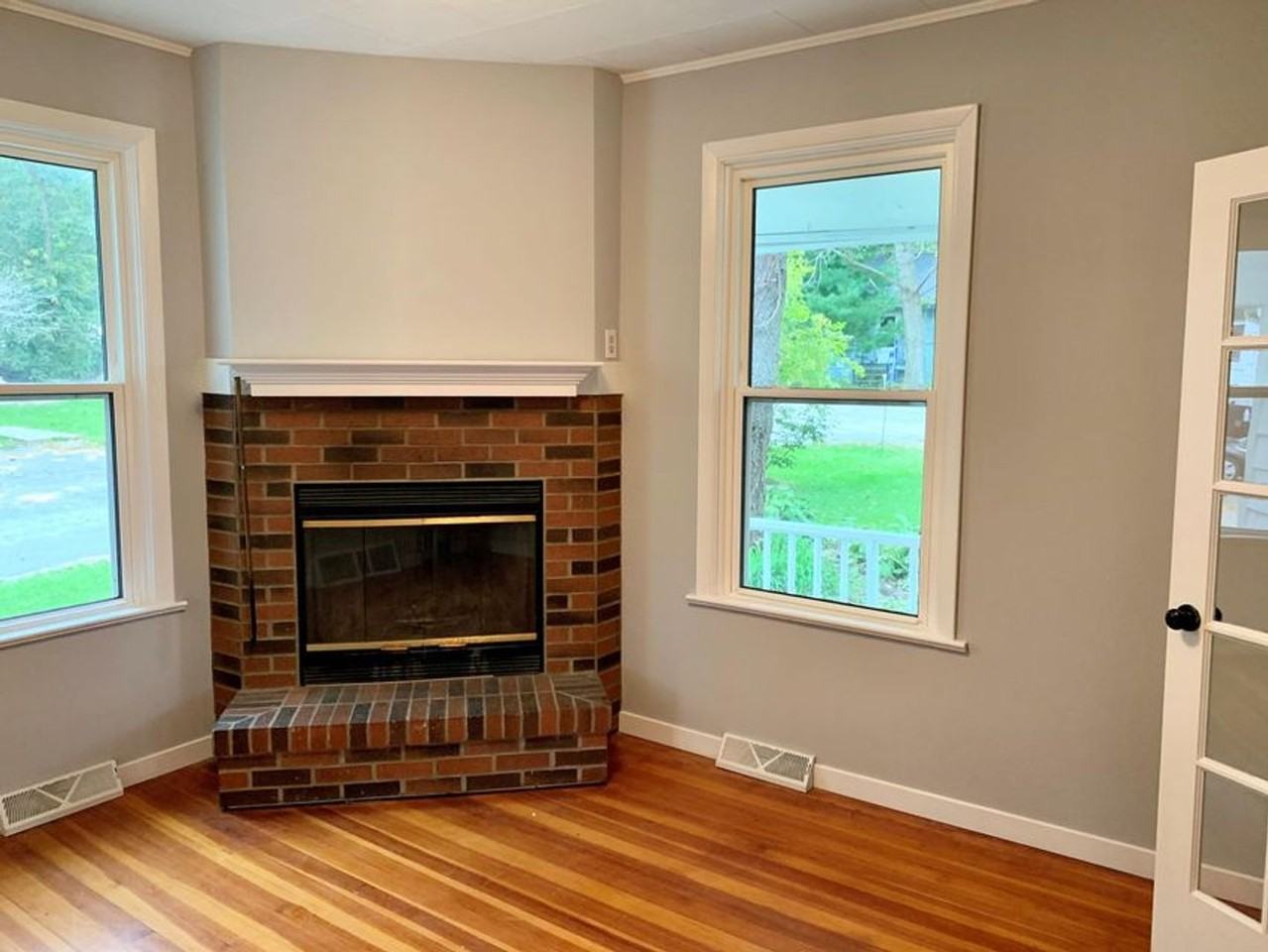 317 E Hunt Ave - Photo 3 of 13