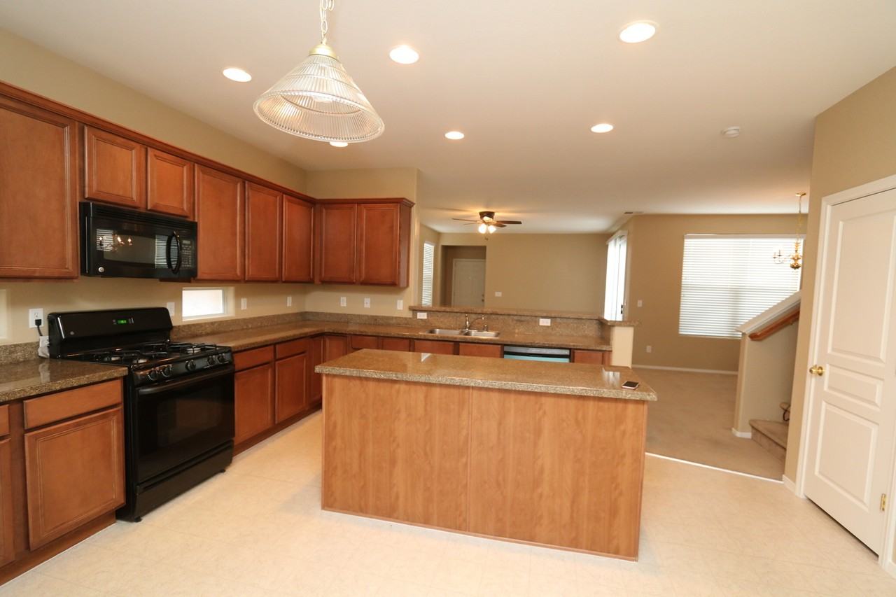 8978 Partridge Hill Street - Photo 6 of 17