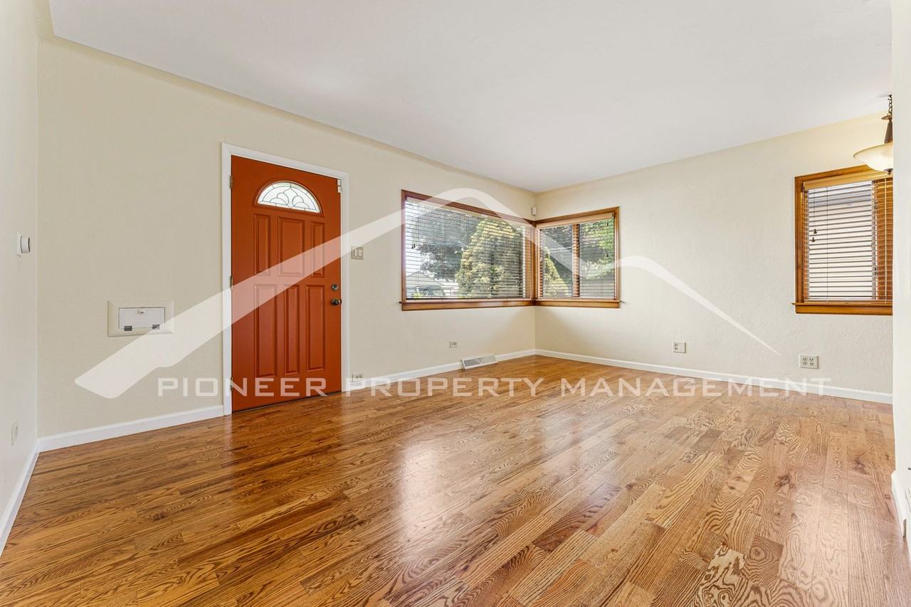 5095 Clay St - Photo 3 of 19