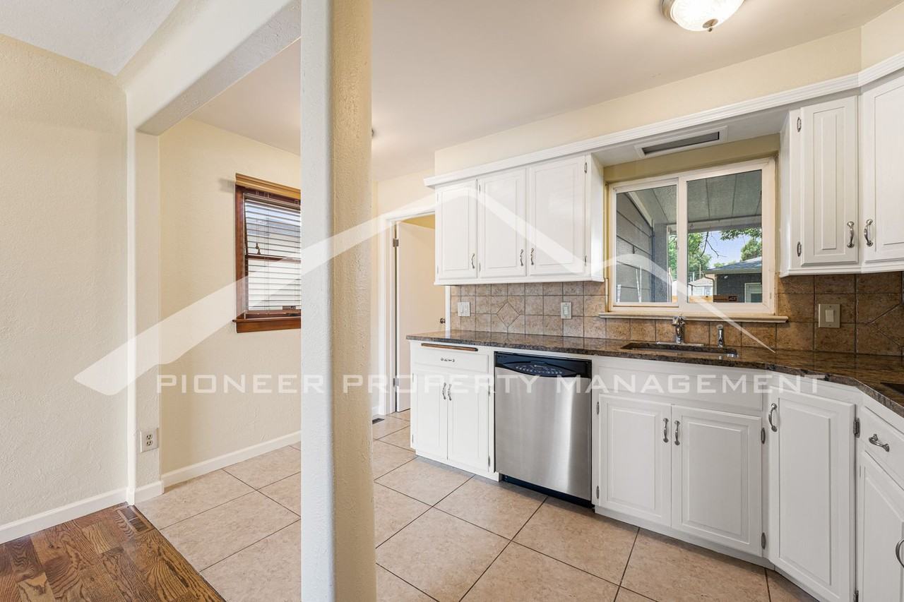 5095 Clay St - Photo 7 of 19