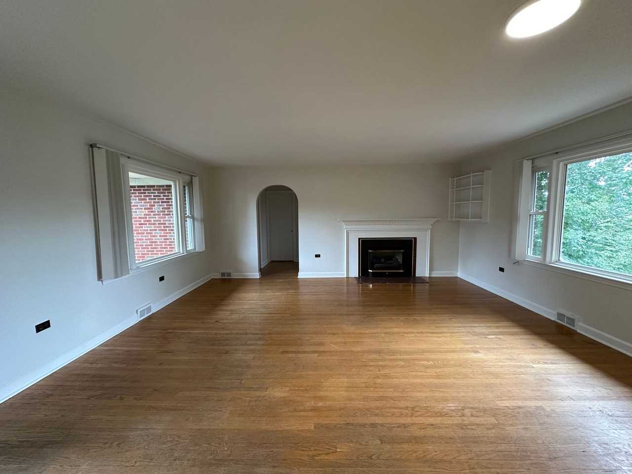 559 Bailey St. - Photo 2 of 16