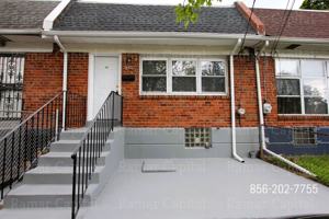 featured image of 2442 Wainwright St