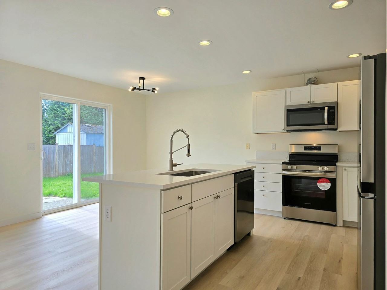 3104 186th Pl Ne #A - Photo 6 of 22