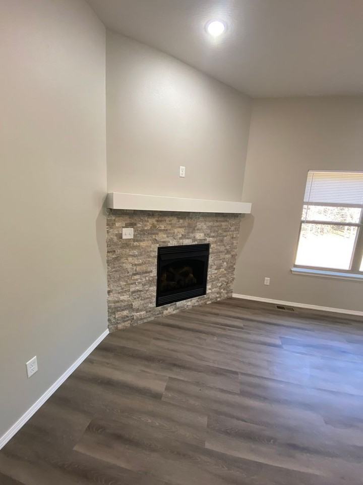 924 S Berry - Photo 7 of 18