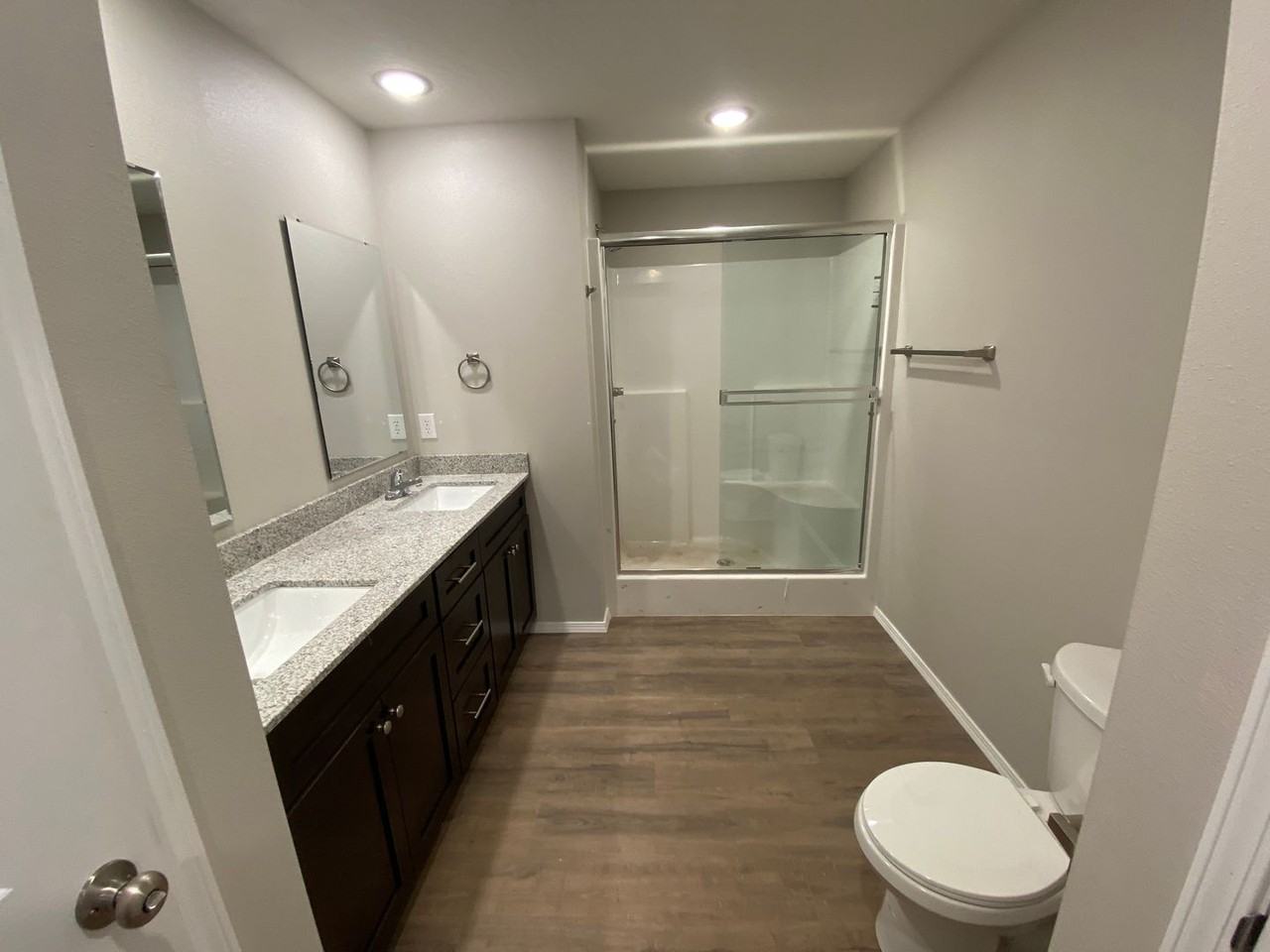 408 E Wright St - Photo 3 of 16