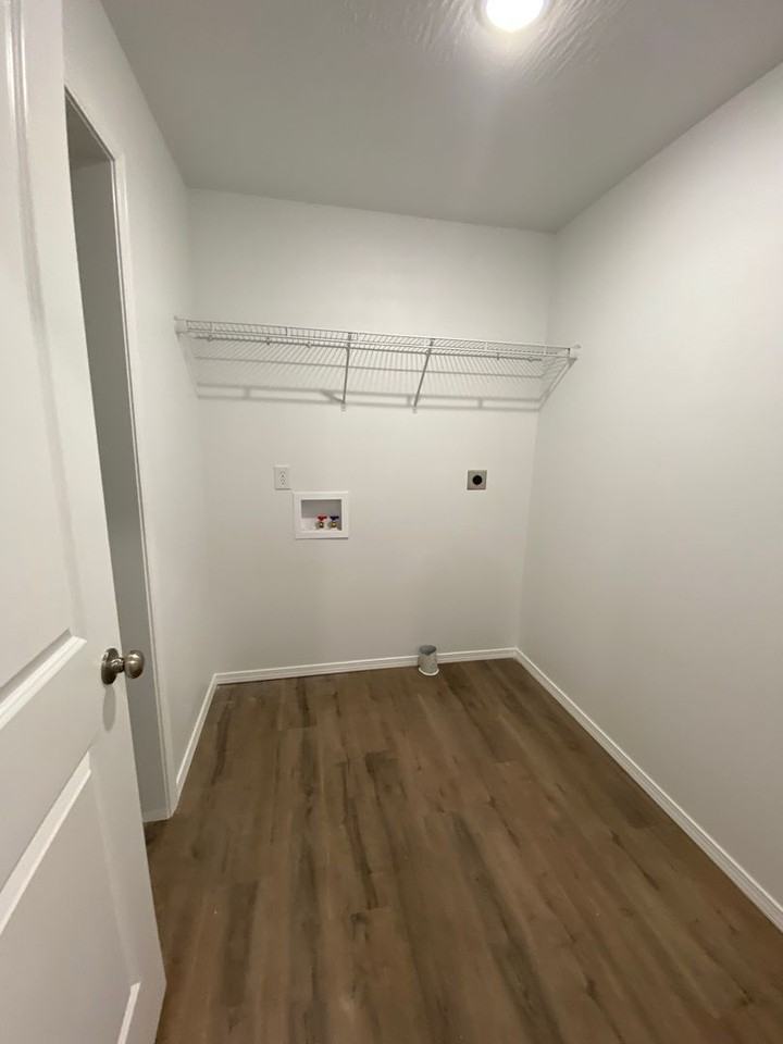 408 E Wright St - Photo 7 of 16