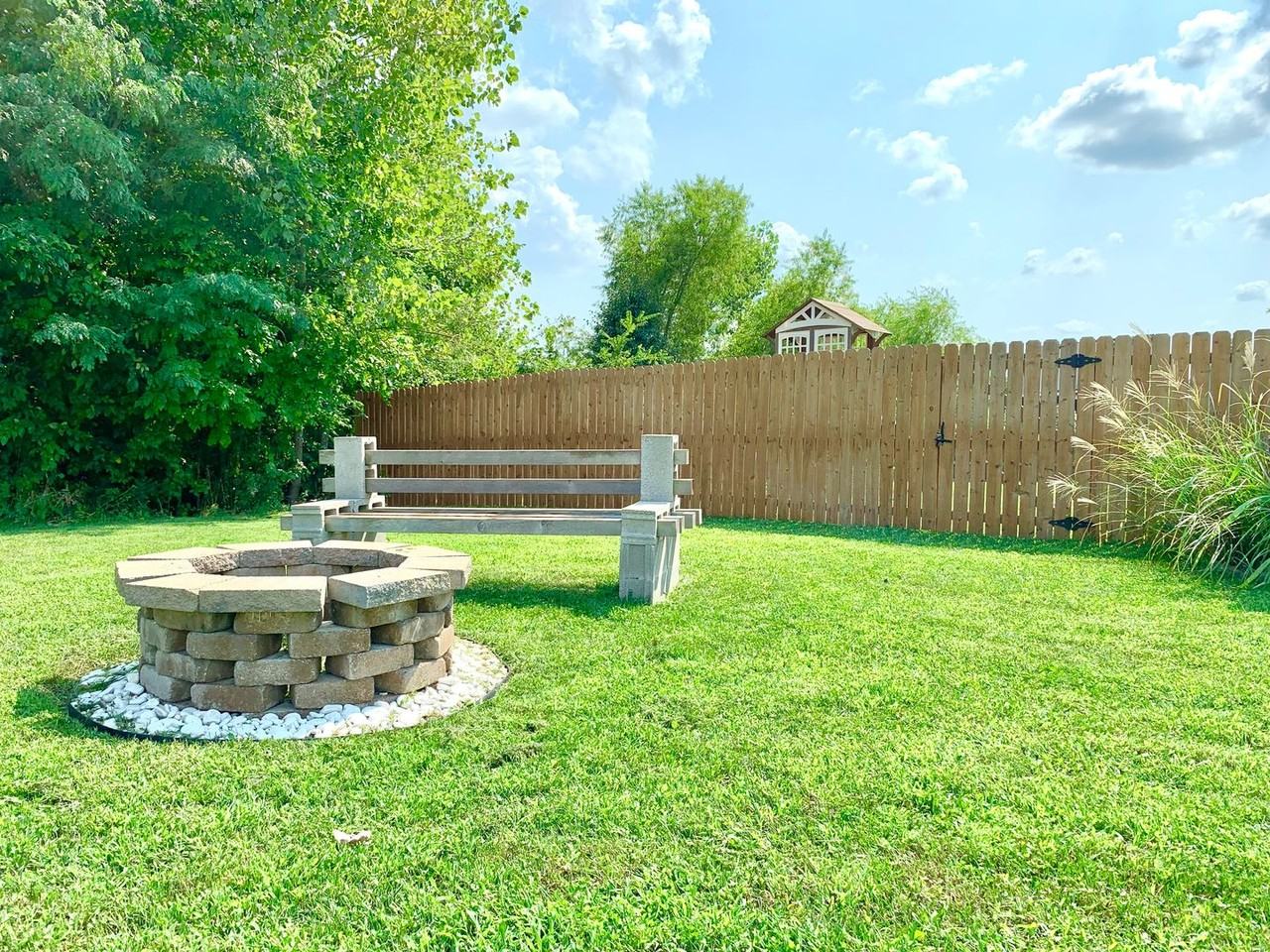 3734 Silver Fox Ct - Photo 4 of 37