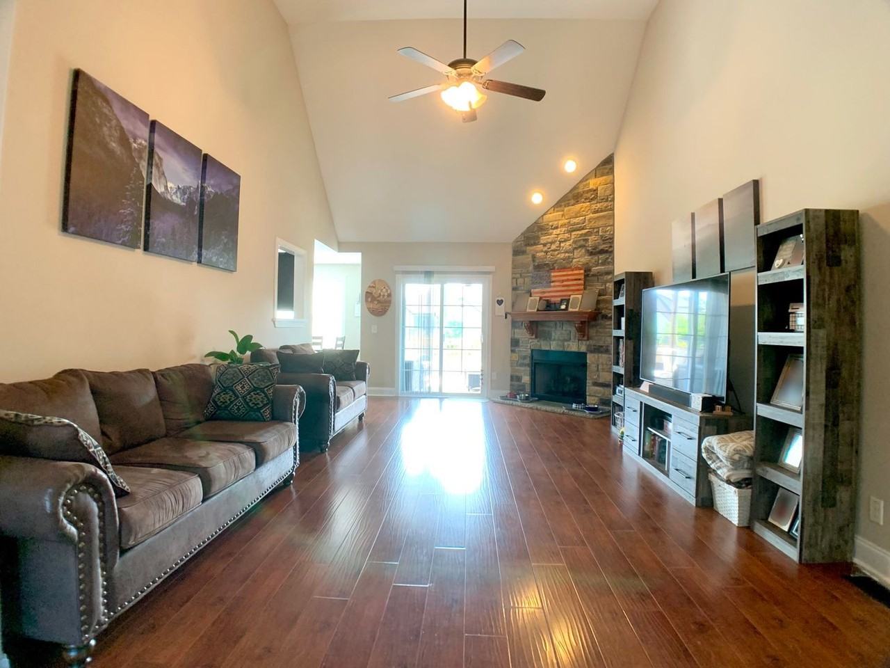 3734 Silver Fox Ct - Photo 6 of 37