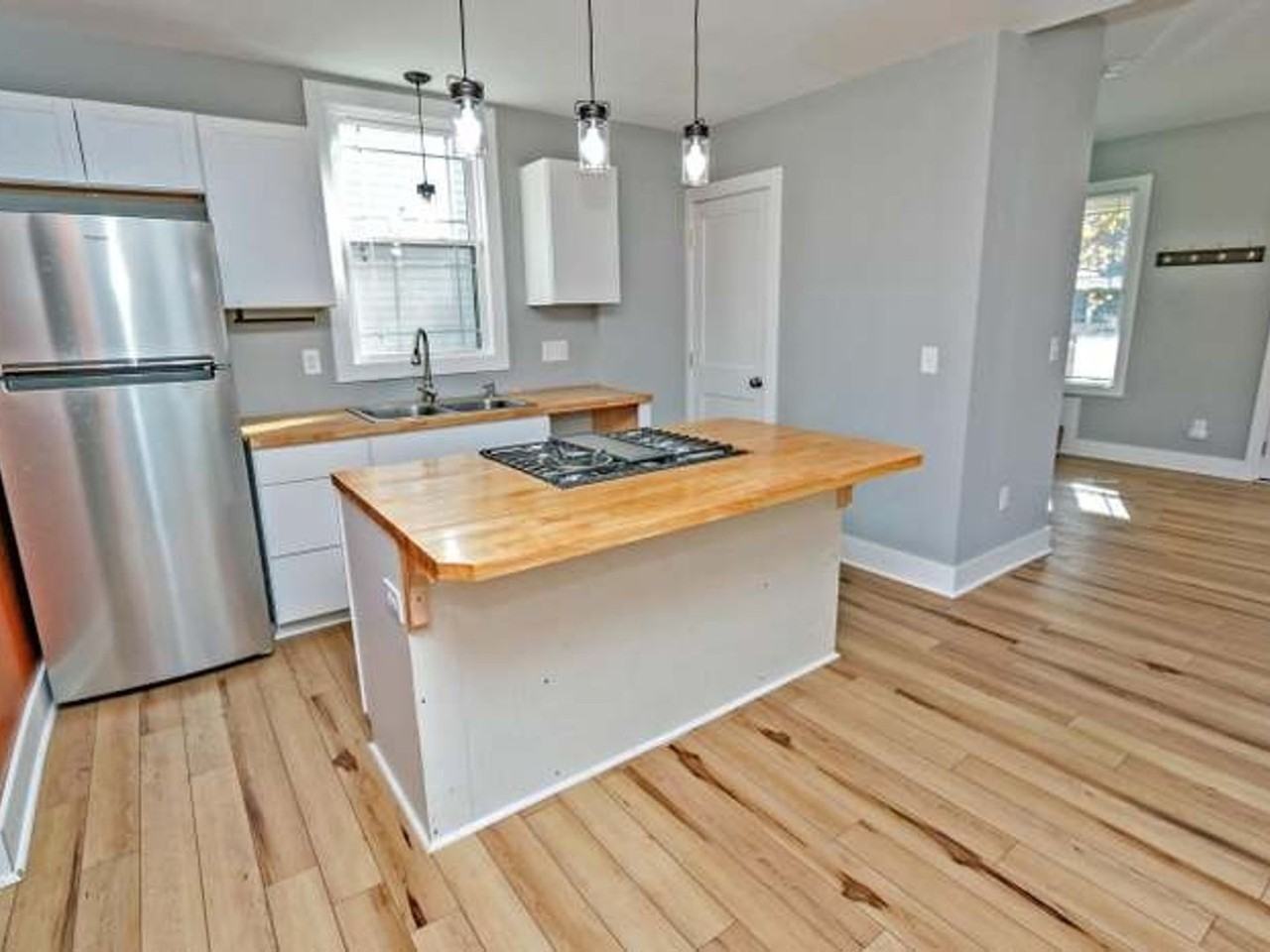 1576 Greenway Ave - Photo 2 of 34