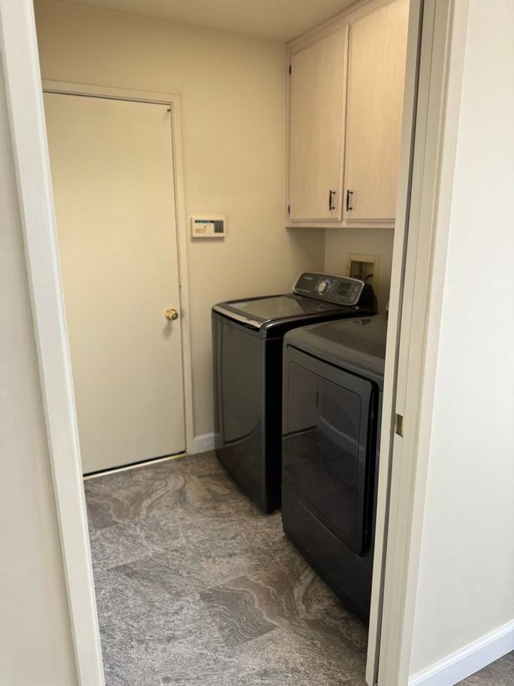 3005 Summer Creek Ct - Photo 4 of 31