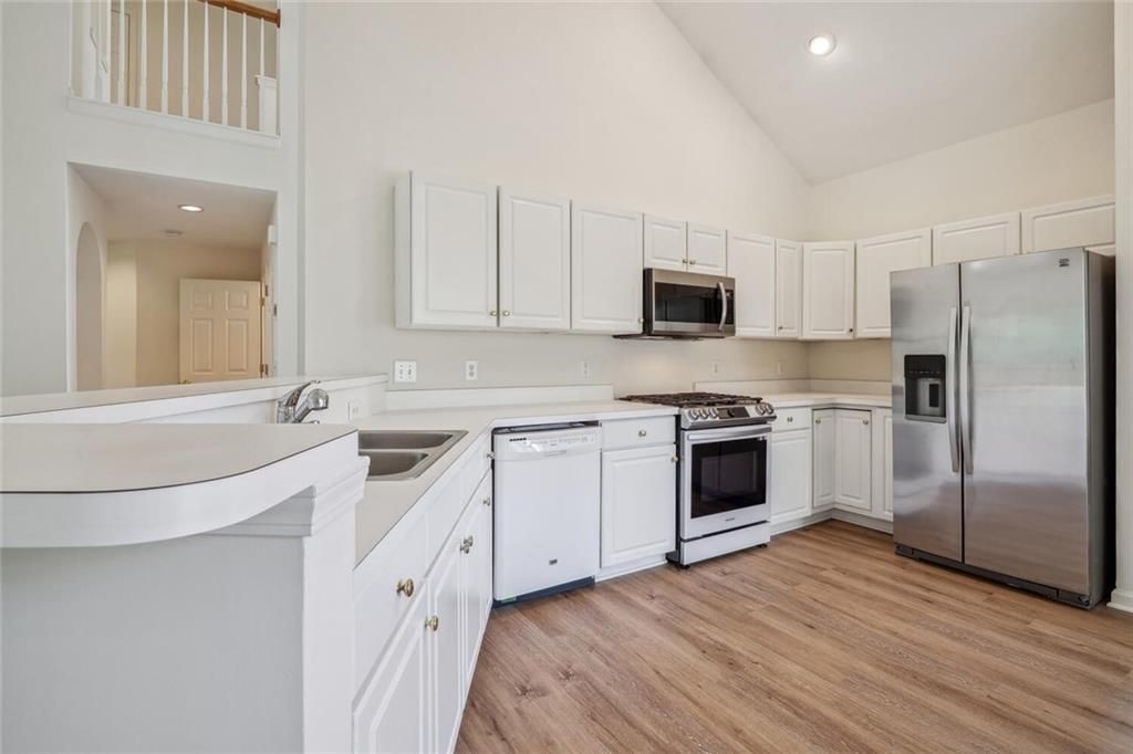 1118 Sadlers Close - Photo 5 of 19