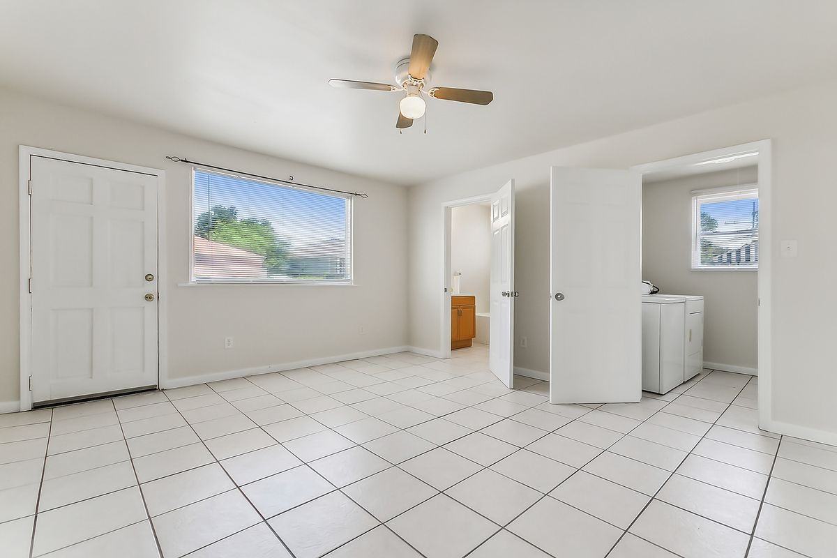 4329 Saint Anthony Ave - Photo 3 of 12