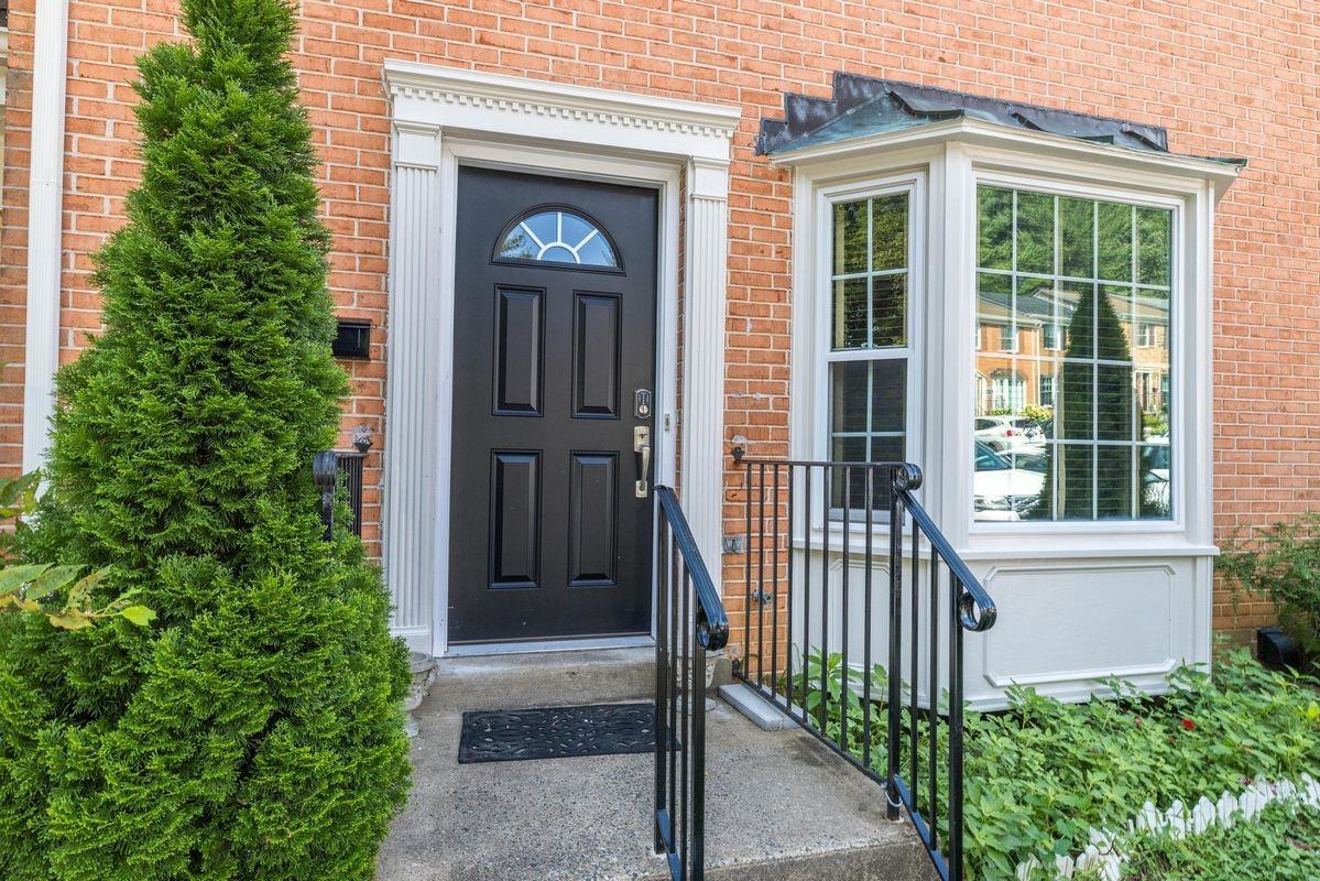 7303 Rockford Dr - Photo 2 of 21