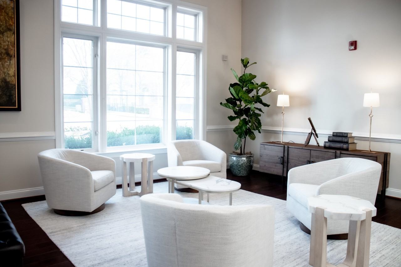 Broadlands Apartments - Photo 5 of 26