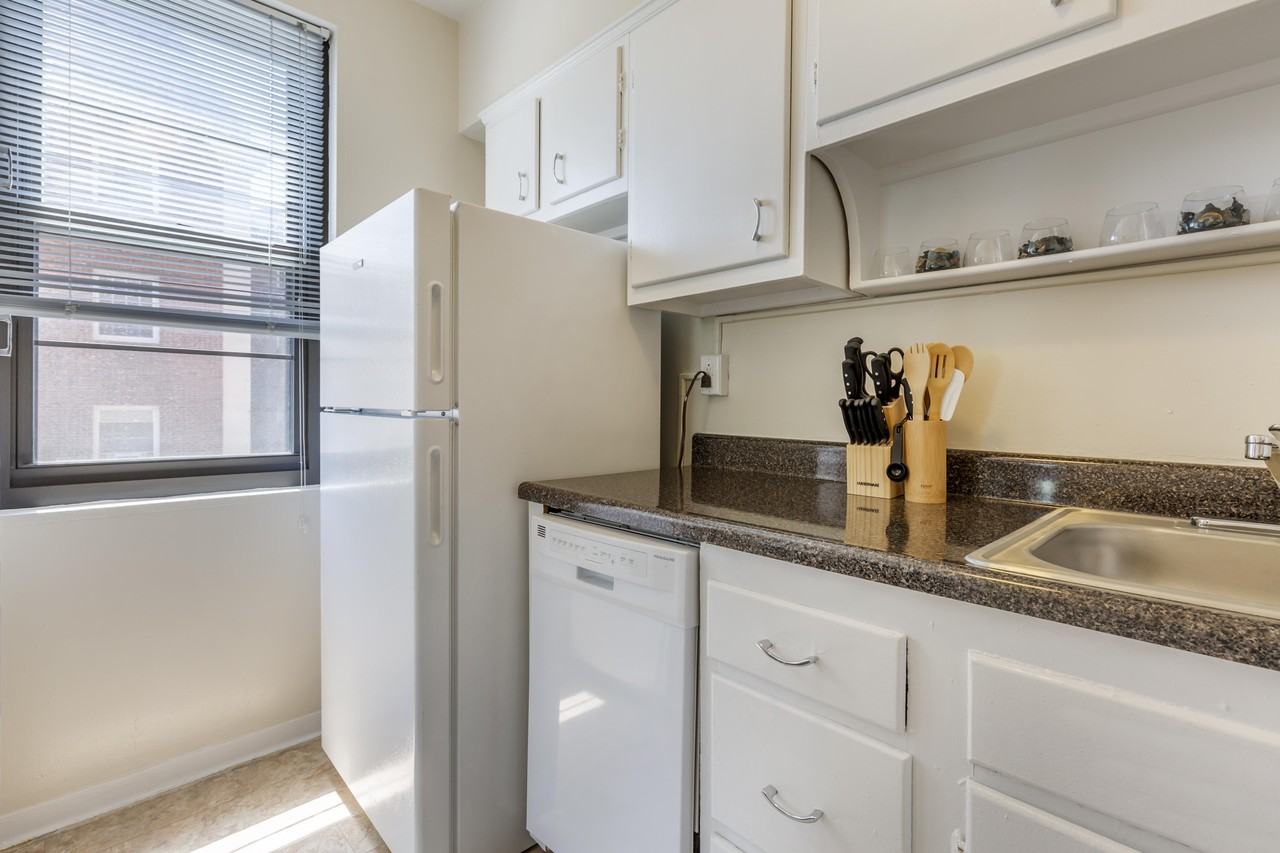 Broadview Apartments - Photo 2 of 27