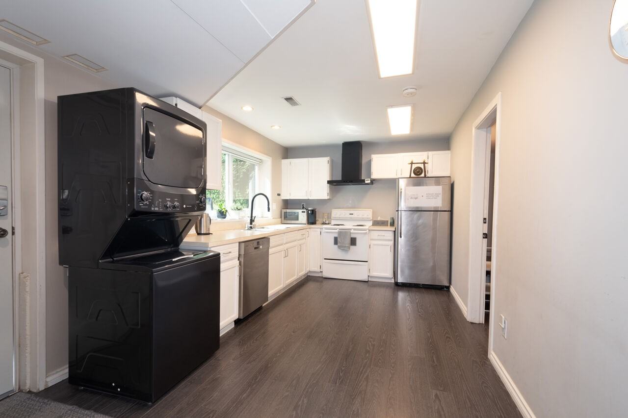 3155 Cardinal Drive #MAIN - Photo 3 of 25