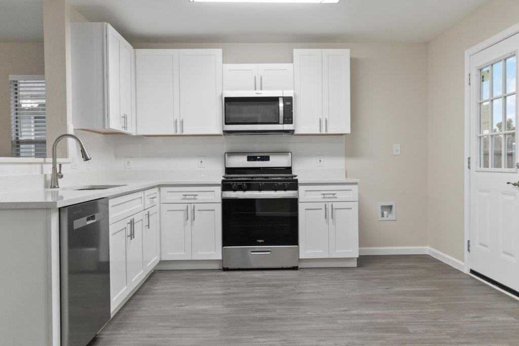 14305 Cummins Way - Photo 5 of 13