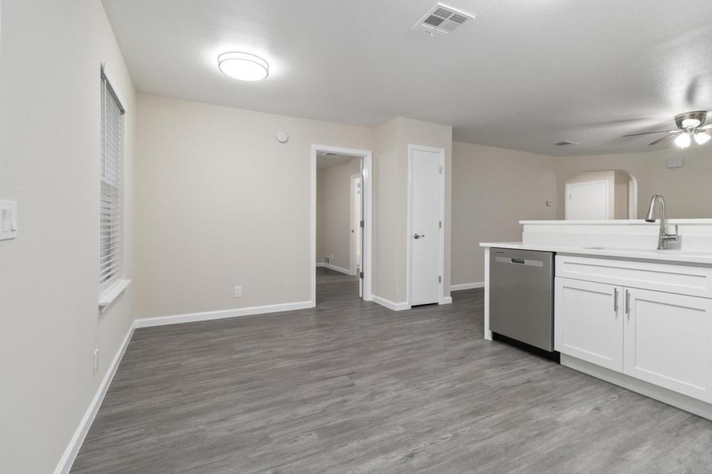 14305 Cummins Way - Photo 7 of 13