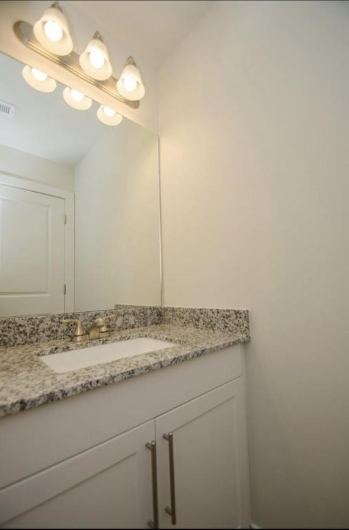 1106 W 600 S - Photo 5 of 10