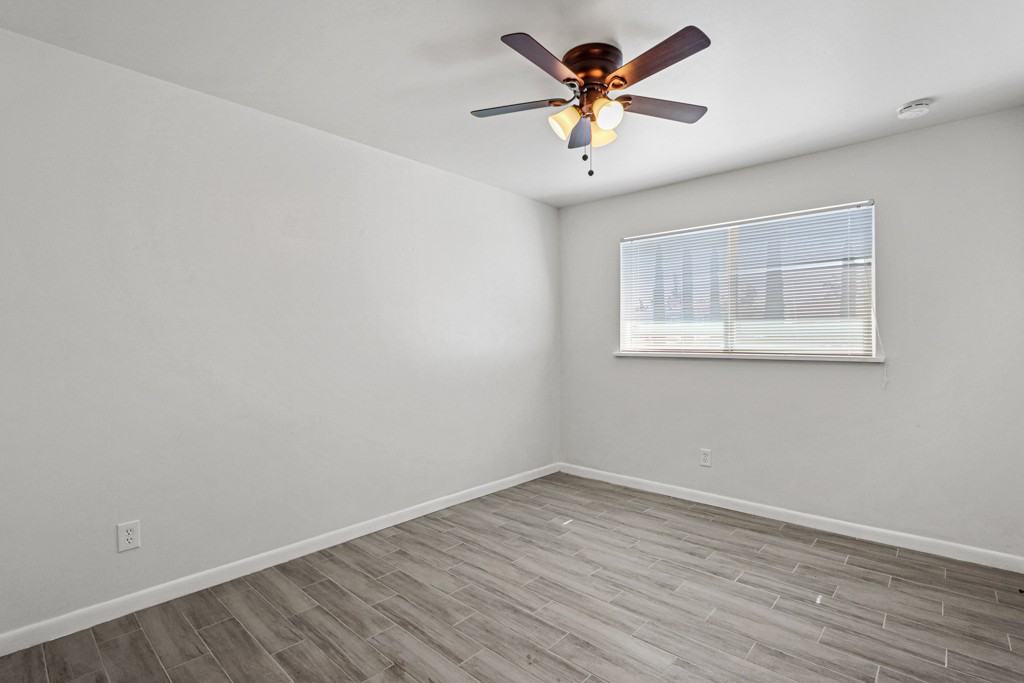 6600 Fiesta Dr - Photo 2 of 39