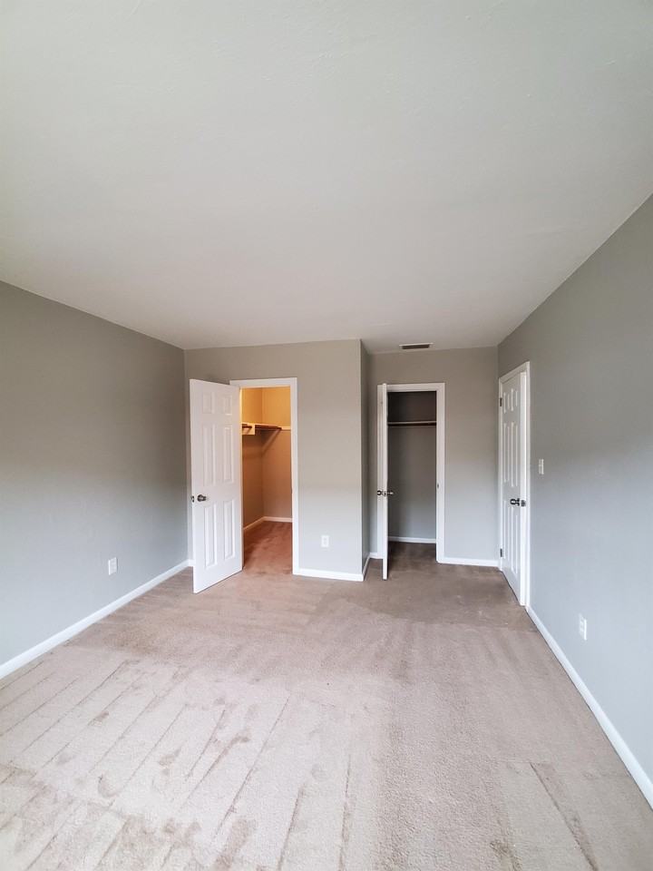 2421 Arkansas Ave - Photo 3 of 13