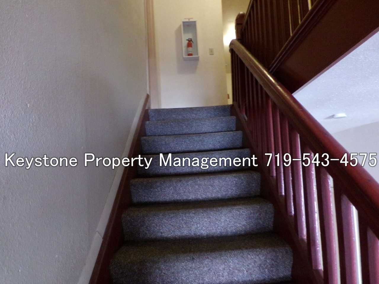 420 W 10th St #6 - Photo 2 of 14