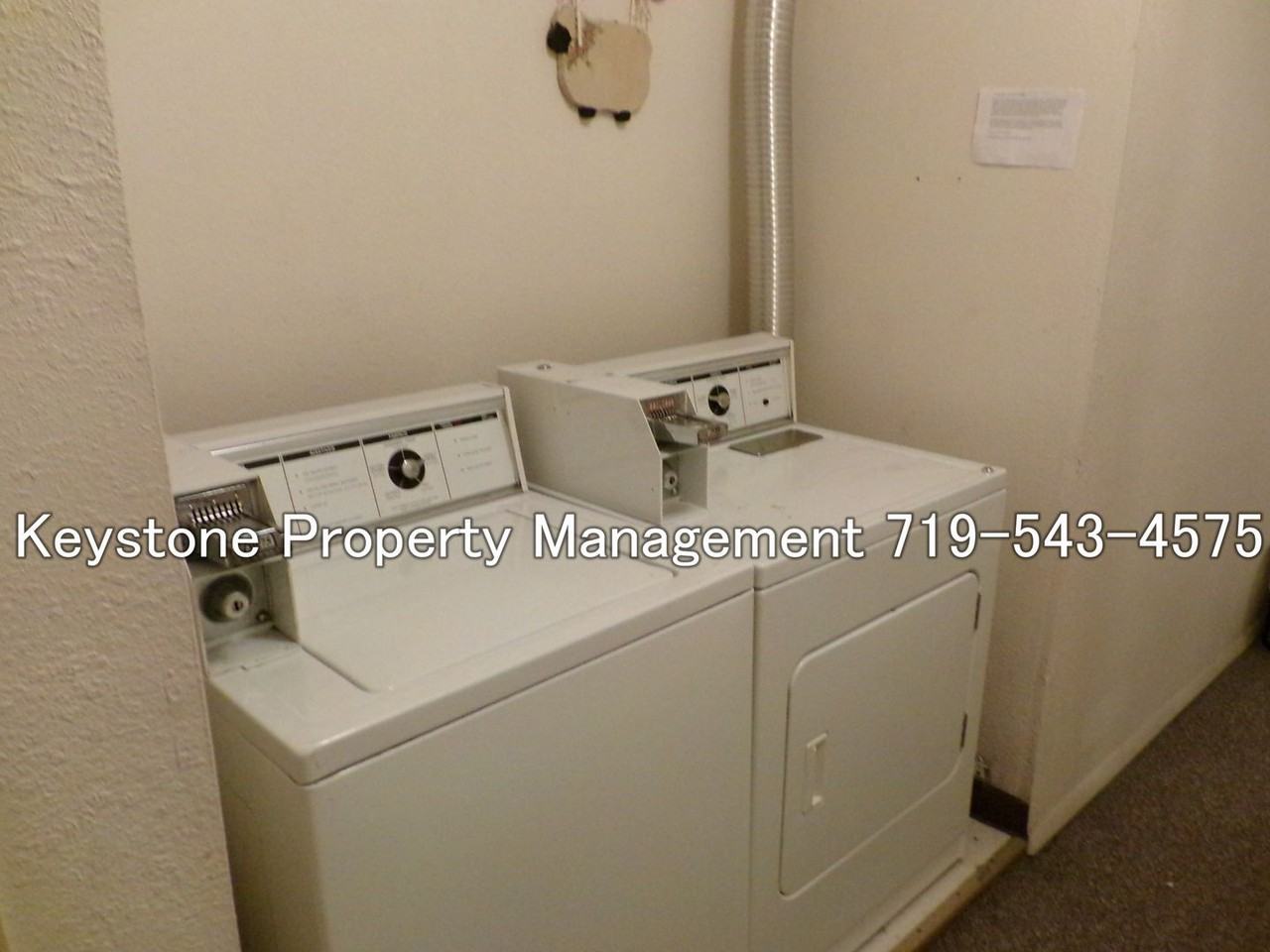 420 W 10th St #6 - Photo 3 of 14