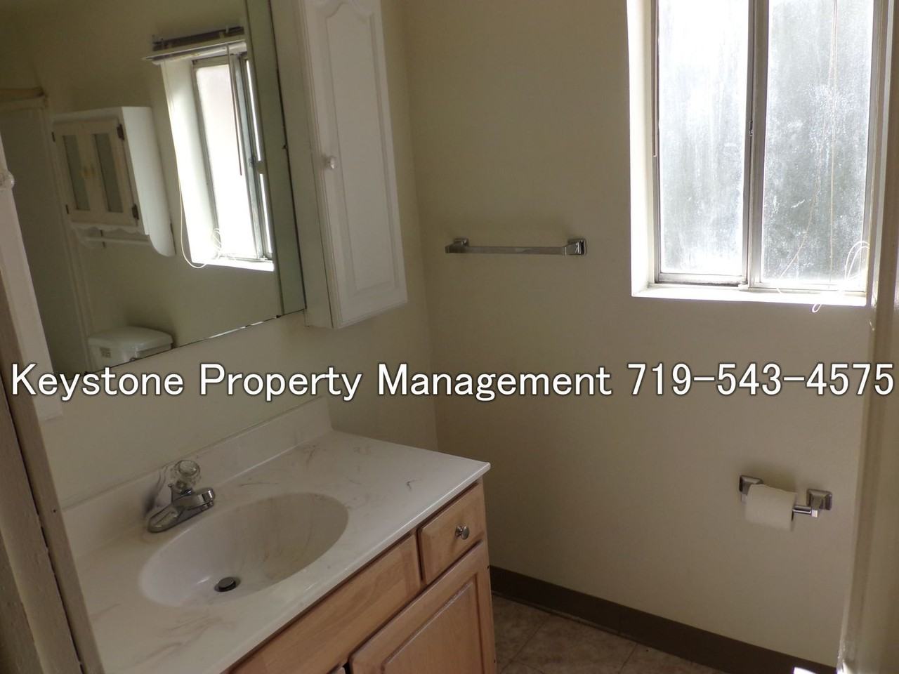 420 W 10th St #6 - Photo 6 of 14