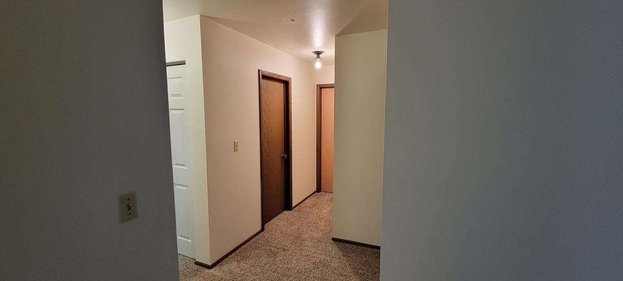 445 W Grand Ave - Photo 3 of 9