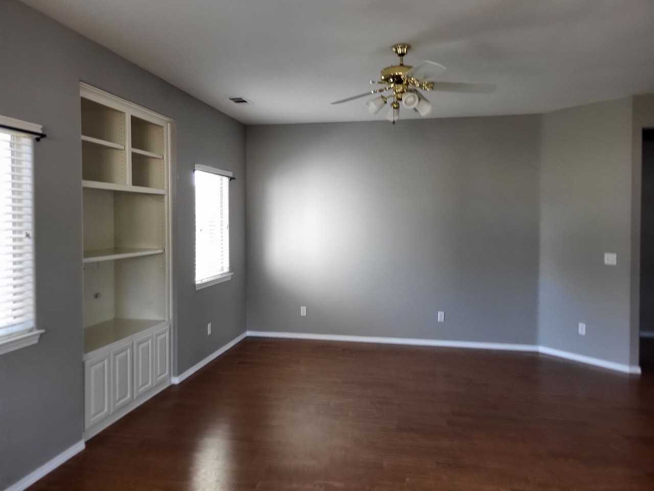 1401 Cedar St - Photo 3 of 14