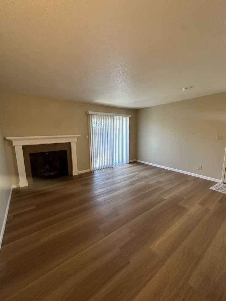 1250 Pioneer Ave - Photo 3 of 8