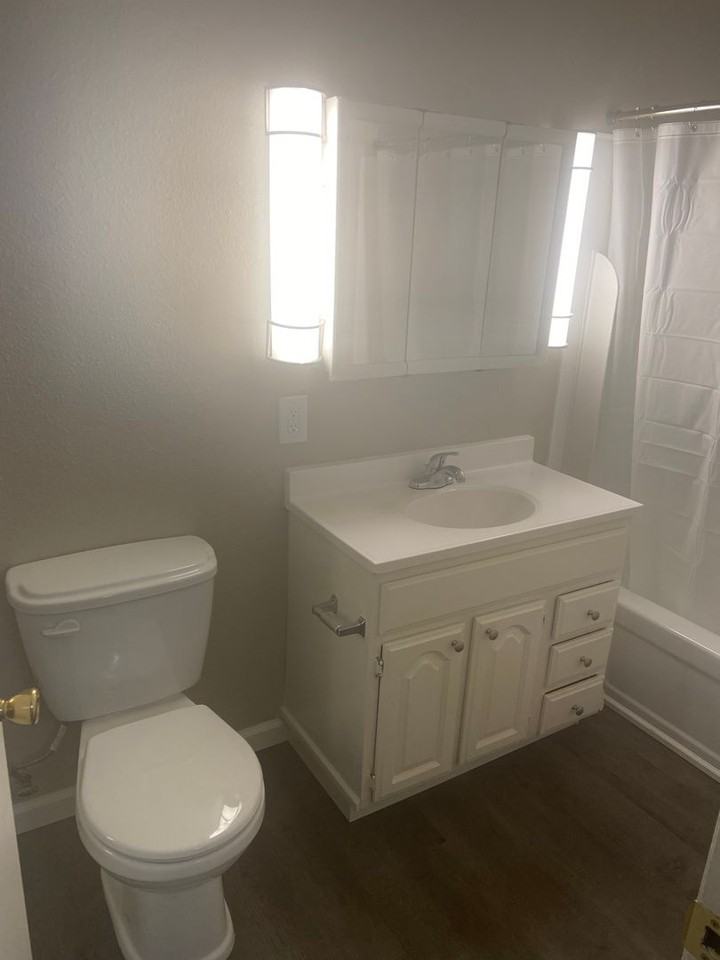 2080 W La Loma Drive - Photo 2 of 15