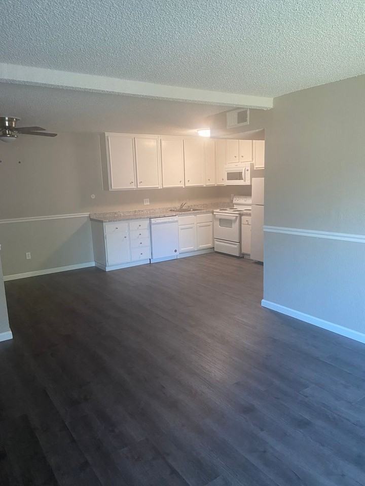 2080 W La Loma Drive - Photo 4 of 15